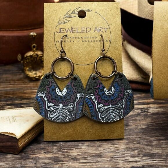 JEWELED ART Tapestry Daisy Boho Dangle Wood Earrings Hand Painted - Picture 3 of 3